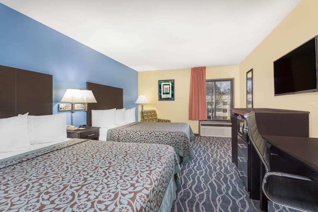 Days Inn & Suites By Wyndham Peachtree Corners Norcross Habitación foto
